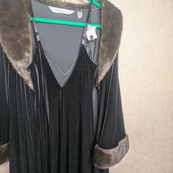 NWT VICTORIA'S SECRET Vintage Velvet Dressing Gown Robe W Faux Fur Collar Xs S - Picture 3 of 17